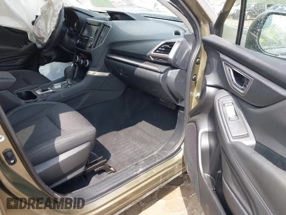 ✅ 2024 Subaru Forester Premium • VIN: JF2SKADC2RH503185 • Lot: 42178360. Listed on IAAI with 23,250 mi. Free auction sales archive from the USA and detailed vehicle history report at DreamBid. Image 5.