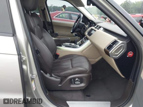 ✅ 2016 Land Rover Range Rover Sport HSE • VIN: SALWR2VF6GA646987 • Lot: 42412454. Wystawiony na IAAI z przebiegiem 92 366 mil. Bezpłatny archiwum sprzedaży aukcyjnych z USA i szczegółowy raport historii pojazdu na DreamBid. Zdjęcie 5.