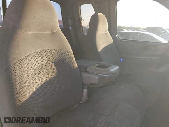 ✅ 2000 Ford F-150 XL • VIN: 1FTRX18L7YKB40392 • Lot: 43792152. Listed on IAAI with Not provided. Free auction sales archive from the USA and detailed vehicle history report at DreamBid. Image 8.