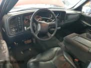 ✅ 2000 GMC Sierra 1500 SLE • VIN: 1GTEK14T7YZ110951 • Лот: 65396485. Опубликован ранее на Copart с пробегом 95 650 миль. Бесплатный доступ к архиву аукционных продаж из США и подробный отчёт об истории автомобиля на DreamBid. Изображение 8.