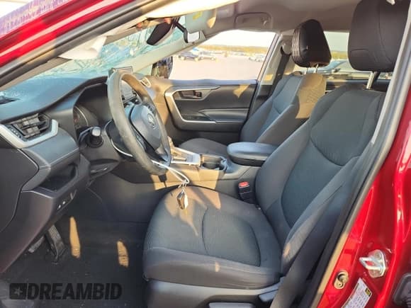 ✅ 2021 Toyota RAV4 LE • VIN: 2T3H1RFV9MW136538 • Lot: 82752095. Listed on Copart with 72,434 mi. Free auction sales archive from the USA and detailed vehicle history report at DreamBid. Image 7.