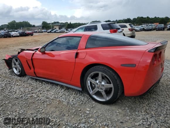 ✅ 2012 Chevrolet Corvette 1LT • VIN: 1G1YE2DW1C5103605 • Lot: 61152905. Listed on Copart with 143,458 mi. Free auction sales archive from the USA and detailed vehicle history report at DreamBid. Image 2.