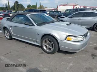 ✅ 2000 Ford Mustang GT • VIN: 1FAFP45X9YF122289 • Lot: 43347087. Wystawiony na IAAI z przebiegiem Nie podano. Bezpłatny archiwum sprzedaży aukcyjnych z USA i szczegółowy raport historii pojazdu na DreamBid. Zdjęcie 1.