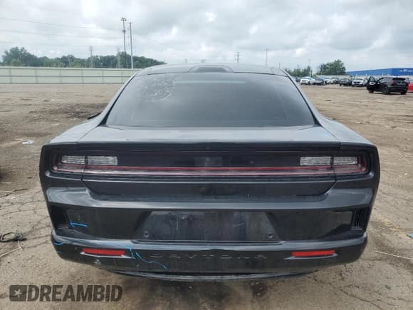 ✅ 2024 Dodge Charger R/T • VIN: 2C3CDBCK3RR208388 • Lot: 65973445. Wystawiony na Copart z przebiegiem 3 593 mil. Bezpłatny archiwum sprzedaży aukcyjnych z USA i szczegółowy raport historii pojazdu na DreamBid. Zdjęcie 6.