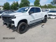 ✅ 2019 Chevrolet Silverado 1500 RST • VIN: 3GCUYEED2KG145848 • Лот: 43213065. Опубликован ранее на IAAI с пробегом 140 923 миль. Бесплатный доступ к архиву аукционных продаж из США и подробный отчёт об истории автомобиля на DreamBid. Изображение 2.