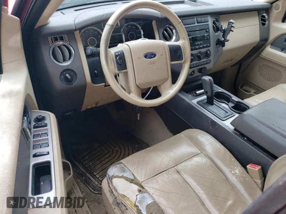 ✅ 2007 Ford Expedition Max XLT • VIN: 1FMFK16587LA18862 • Lot: 54990035. Wystawiony na Copart z przebiegiem 272 196 mil. Bezpłatny archiwum sprzedaży aukcyjnych z USA i szczegółowy raport historii pojazdu na DreamBid. Zdjęcie 8.