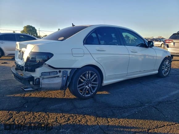 ✅ 2008 Mercedes-Benz C 300 Sport • VIN: WDDGF54X28R023083 • Lot: 93352005. Listed on Copart with 51,986 mi. Free auction sales archive from the USA and detailed vehicle history report at DreamBid. Image 3.