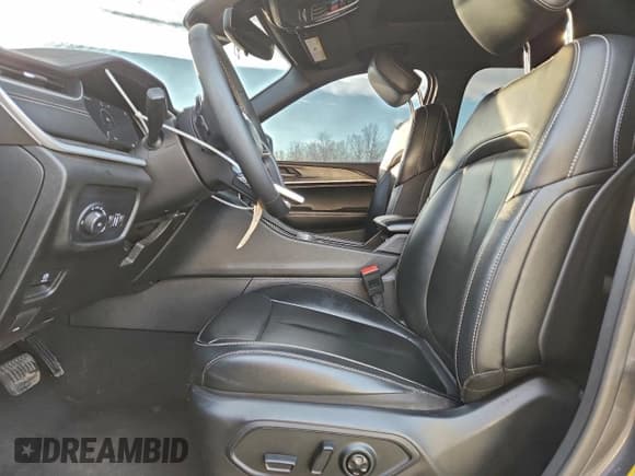 ✅ 2024 Jeep Grand Cherokee Limited • VIN: 1C4RJHBG8RC257545 • Лот: 96155845. Опубликован ранее на Copart с пробегом 22 830 миль. Бесплатный доступ к архиву аукционных продаж из США и подробный отчёт об истории автомобиля на DreamBid. Изображение 7.