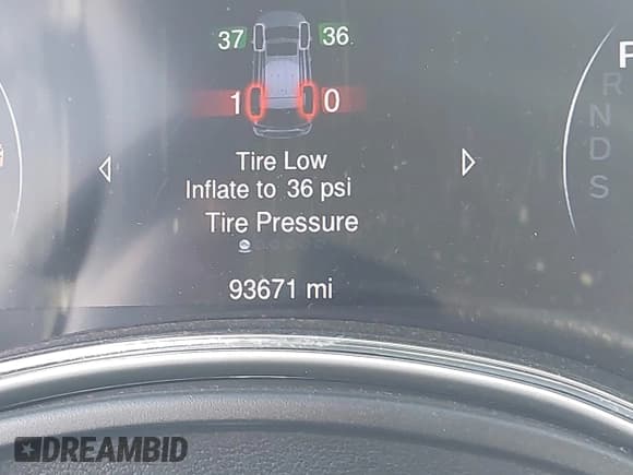 ✅ 2015 Jeep Grand Cherokee Laredo • VIN: 1C4RJEAG5FC957244 • Lot: 43530457. Wystawiony na IAAI z przebiegiem 93 671 mil. Bezpłatny archiwum sprzedaży aukcyjnych z USA i szczegółowy raport historii pojazdu na DreamBid. Zdjęcie 16.