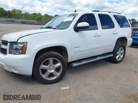 ✅ 2013 Chevrolet Tahoe LT • VIN: 1GNSKBE05DR354421 • Лот: 42935990. Опубликован ранее на IAAI с пробегом 145 514 миль. Бесплатный доступ к архиву аукционных продаж из США и подробный отчёт об истории автомобиля на DreamBid. Изображение 17.
