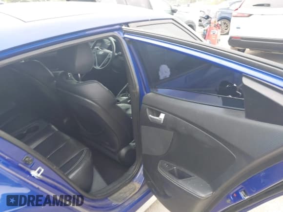 ✅ 2013 Hyundai Veloster Turbo • VIN: KMHTC6AE9DU181238 • Lot: 43525329. Listed on IAAI with 121,343 mi. Free auction sales archive from the USA and detailed vehicle history report at DreamBid. Image 8.