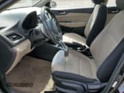 ✅ 2018 Hyundai Accent SE • VIN: 3KPC24A37JE033710 • Lot: 52130895. Wystawiony na Copart z przebiegiem 156 921 mil. Bezpłatny archiwum sprzedaży aukcyjnych z USA i szczegółowy raport historii pojazdu na DreamBid. Zdjęcie 7.