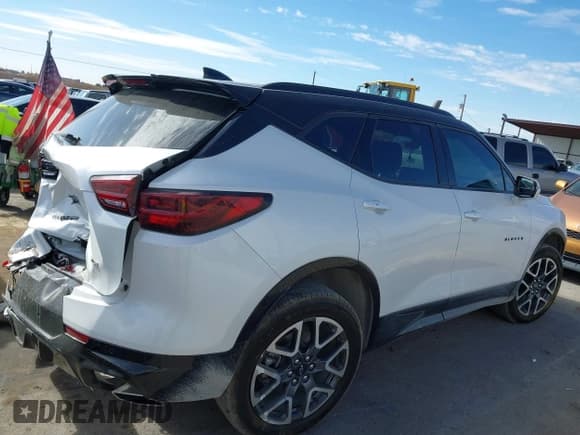 ✅ 2024 Chevrolet Blazer RS • VIN: 3GNKBERS7RS248053 • Lot: 41335899. Listed on IAAI with 19,929 mi. Free auction sales archive from the USA and detailed vehicle history report at DreamBid. Image 13.