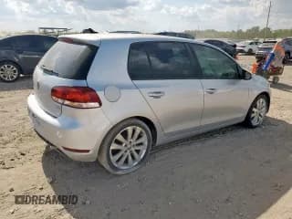 ✅ 2014 Volkswagen Golf TDI • VIN: WVWDM7AJ5EW008217 • Lot: 81693195. Wystawiony na Copart z przebiegiem 135 095 mil. Bezpłatny archiwum sprzedaży aukcyjnych z USA i szczegółowy raport historii pojazdu na DreamBid. Zdjęcie 3.