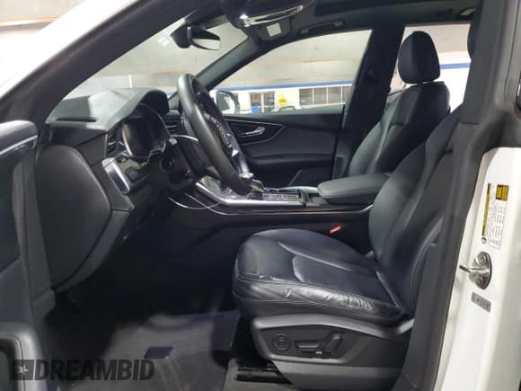 ✅ 2019 Audi Q8 Premium • VIN: WA1AVAF10KD018029 • Lot: 86486695. Listed on Copart with 115,731 mi. Free auction sales archive from the USA and detailed vehicle history report at DreamBid. Image 7.