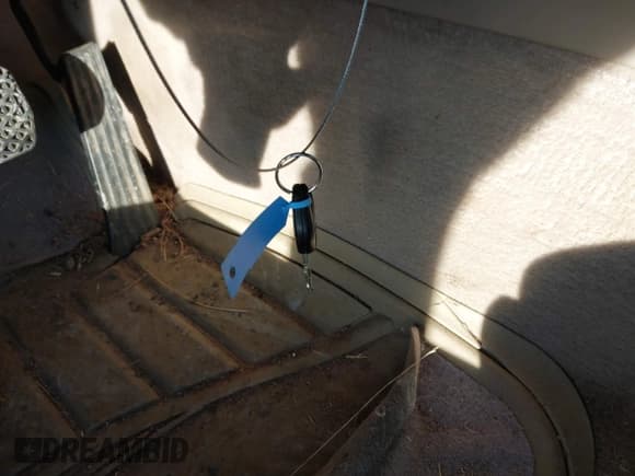 ✅ 2000 BMW Z3 2.5 • VIN: WBACH9340YLF88971 • Lot: 43710004. Listed on IAAI with 137,643 mi. Free auction sales archive from the USA and detailed vehicle history report at DreamBid. Image 11.