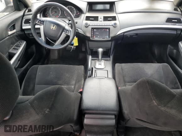 ✅ 2009 Honda Accord EX • VIN: 1HGCP26729A035575 • Lot: 82613635. Wystawiony na Copart z przebiegiem 130 735 mil. Bezpłatny archiwum sprzedaży aukcyjnych z USA i szczegółowy raport historii pojazdu na DreamBid. Zdjęcie 8.