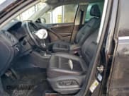 ✅ 2017 Volkswagen Tiguan Wolfsburg Edition • VIN: WVGSV7AX5HK008296 • Lot: 93389835. Listed on Copart with Not provided. Free auction sales archive from the USA and detailed vehicle history report at DreamBid. Image 7.