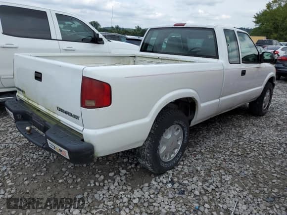 ✅ 2003 Chevrolet S-10 LS • VIN: 1GCDT19X238212984 • Лот: 72508284. Опубликован ранее на Copart с пробегом 158 343 миль. Бесплатный доступ к архиву аукционных продаж из США и подробный отчёт об истории автомобиля на DreamBid. Изображение 3.