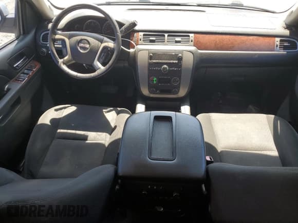 ✅ 2013 GMC Yukon SLE • VIN: 1GKS1AE06DR253804 • Lot: 53979395. Wystawiony na Copart z przebiegiem Nie podano. Bezpłatny archiwum sprzedaży aukcyjnych z USA i szczegółowy raport historii pojazdu na DreamBid. Zdjęcie 8.