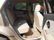 ✅ 2007 Chevrolet Equinox LS • VIN: 2CNDL23F976063678 • Лот: 42126342. Опубликован ранее на IAAI с пробегом 199 989 миль. Бесплатный доступ к архиву аукционных продаж из США и подробный отчёт об истории автомобиля на DreamBid. Изображение 8.