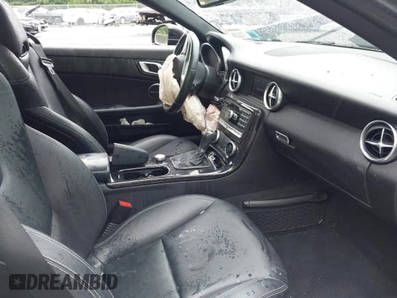 ✅ 2015 Mercedes-Benz SLK 350 • VIN: WDDPK5HAXFF101755 • Lot: 42514602. Wystawiony na IAAI z przebiegiem 59 454 mil. Bezpłatny archiwum sprzedaży aukcyjnych z USA i szczegółowy raport historii pojazdu na DreamBid. Zdjęcie 5.