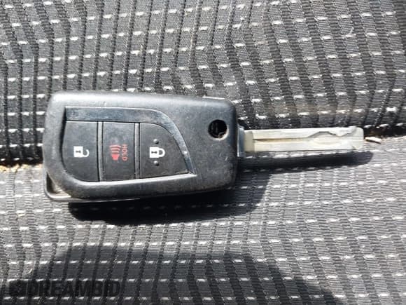 ✅ 2017 Toyota Corolla • VIN: JTNKARJE0HJ531284 • Lot: 43075007. Wystawiony na IAAI z przebiegiem 182 589 mil. Bezpłatny archiwum sprzedaży aukcyjnych z USA i szczegółowy raport historii pojazdu na DreamBid. Zdjęcie 11.