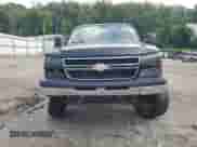 2006 Chevrolet Silverado 1500 LS z VIN 1GCEK19V36Z193687, wystawiony jako Copart lot #66843104 z przebiegiem 202 432 mil mil oraz Czysty tytuł • Clean title. Historia ofert i sprzedaży dostępna na DreamBid. Obrazek 5.