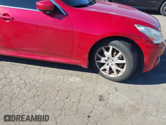 ✅ 2009 Infiniti G37 x • VIN: JNKCV61F79M353196 • Lot: 43359941. Wystawiony na IAAI z przebiegiem 177 623 mil. Bezpłatny archiwum sprzedaży aukcyjnych z USA i szczegółowy raport historii pojazdu na DreamBid. Zdjęcie 14.