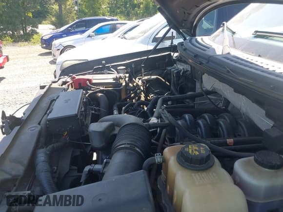 ✅ 2013 Ford F-150 XL • VIN: 1FTFW1EF0DKE08908 • Lot: 42849135. Listed on IAAI with 158,018 mi. Free auction sales archive from the USA and detailed vehicle history report at DreamBid. Image 10.