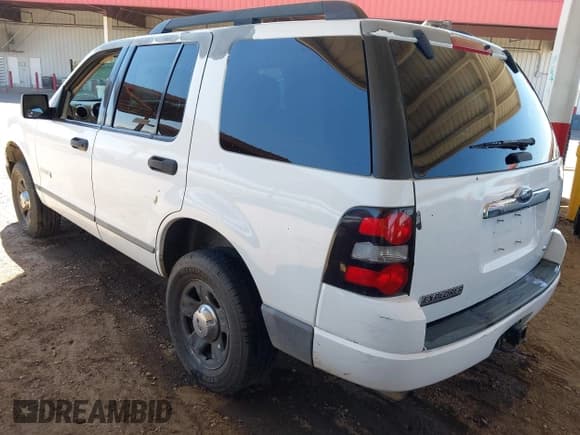 ✅ 2006 Ford Explorer XLS • VIN: 1FMEU72E86UB07984 • Lot: 42899822. Wystawiony na IAAI z przebiegiem Nie podano. Bezpłatny archiwum sprzedaży aukcyjnych z USA i szczegółowy raport historii pojazdu na DreamBid. Zdjęcie 3.