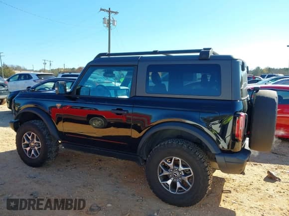 ✅ 2023 Ford Bronco • VIN: 1FMDE5CP7PLB01355 • Lot: 43801686. Listed on IAAI with 52,398 mi. Free auction sales archive from the USA and detailed vehicle history report at DreamBid. Image 14.