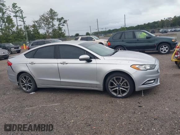 ✅ 2017 Ford Fusion SE • VIN: 3FA6P0H99HR159058 • Лот: 43384772. Опубликован ранее на IAAI с пробегом 336 929 миль. Бесплатный доступ к архиву аукционных продаж из США и подробный отчёт об истории автомобиля на DreamBid. Изображение 13.