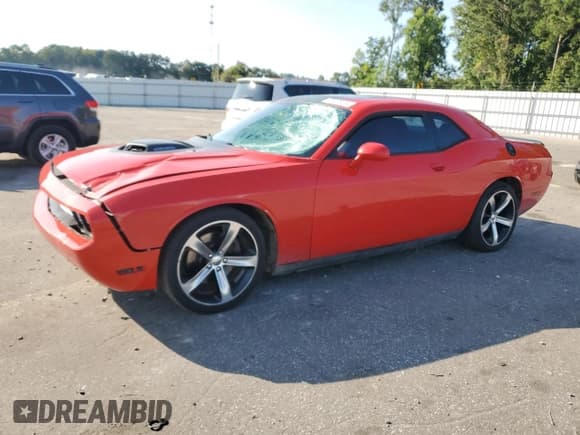 ✅ 2014 Dodge Challenger Shaker • VIN: 2C3CDYBT2EH231514 • Lot: 70778074. Wystawiony na Copart z przebiegiem 201 131 mil. Bezpłatny archiwum sprzedaży aukcyjnych z USA i szczegółowy raport historii pojazdu na DreamBid. Zdjęcie 1.