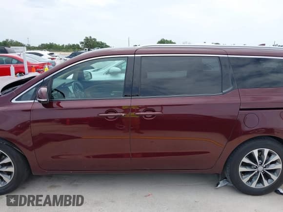 ✅ 2016 Kia Sedona SX • VIN: KNDMC5C10G6161580 • Лот: 42255970. Опубликован ранее на IAAI с пробегом 82 718 миль. Бесплатный доступ к архиву аукционных продаж из США и подробный отчёт об истории автомобиля на DreamBid. Изображение 15.