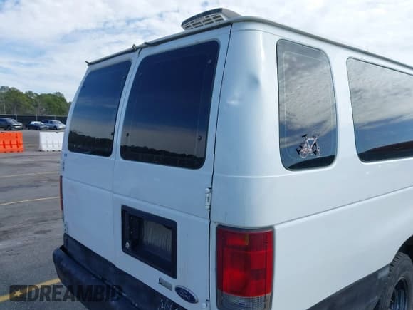 ✅ 2010 Ford Econoline Passenger XL • VIN: 1FBSS3BL9ADA46789 • Лот: 41758794. Опубликован ранее на IAAI с пробегом 236 880 миль. Бесплатный доступ к архиву аукционных продаж из США и подробный отчёт об истории автомобиля на DreamBid. Изображение 6.