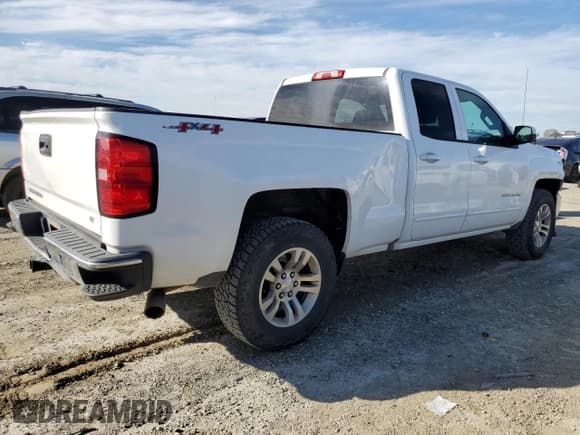 ✅ 2017 Chevrolet Silverado 1500 LT • VIN: 1GCVKREC3HZ382927 • Lot: 92317105. Listed on Copart with 129,688 mi. Free auction sales archive from the USA and detailed vehicle history report at DreamBid. Image 3.