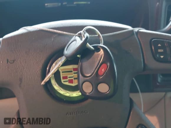 ✅ 2005 Cadillac Escalade • VIN: 1GYEK63NX5R257755 • Lot: 43545825. Wystawiony na IAAI z przebiegiem 183 983 mil. Bezpłatny archiwum sprzedaży aukcyjnych z USA i szczegółowy raport historii pojazdu na DreamBid. Zdjęcie 11.