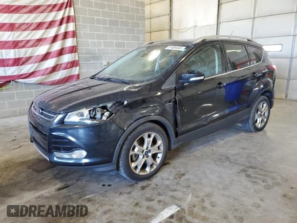 ✅ 2015 Ford Escape Titanium • VIN: 1FMCU0J91FUA22889 • Lot: 91484445. Wystawiony na Copart z przebiegiem 146 708 mil. Bezpłatny archiwum sprzedaży aukcyjnych z USA i szczegółowy raport historii pojazdu na DreamBid. Zdjęcie 1.