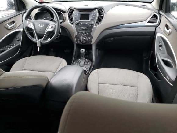 ✅ 2016 Hyundai Santa Fe • VIN: 5XYZUDLB3GG320742 • Лот: 63712073. Опубликован ранее на Copart с пробегом 111 035 миль. Бесплатный доступ к архиву аукционных продаж из США и подробный отчёт об истории автомобиля на DreamBid. Изображение 8.