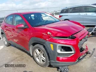 ✅ 2021 Hyundai Kona SE • VIN: KM8K12AA0MU639353 • Лот: 43053393. Опубликован ранее на IAAI с пробегом 122 995 миль. Бесплатный доступ к архиву аукционных продаж из США и подробный отчёт об истории автомобиля на DreamBid. Изображение 1.
