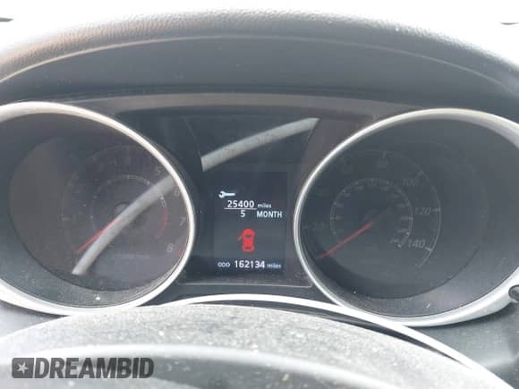 2013 Mitsubishi Outlander ES z VIN 4A4AP3AUXDE020860, wystawiony jako IAAI lot #43064158 z przebiegiem 162 134 mil mil oraz . Historia ofert i sprzedaży dostępna na DreamBid. Obrazek 7.