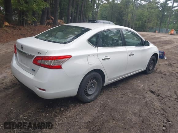 ✅ 2013 Nissan Sentra SV • VIN: 3N1AB7AP0DL697524 • Lot: 43331298. Wystawiony na IAAI z przebiegiem 224 343 mil. Bezpłatny archiwum sprzedaży aukcyjnych z USA i szczegółowy raport historii pojazdu na DreamBid. Zdjęcie 4.