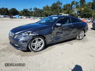 ✅ 2013 Mercedes-Benz E 350 • VIN: WDDKJ5KB3DF183310 • Lot: 92109005. Listed on Copart with 97,156 mi. Free auction sales archive from the USA and detailed vehicle history report at DreamBid. Image 1.