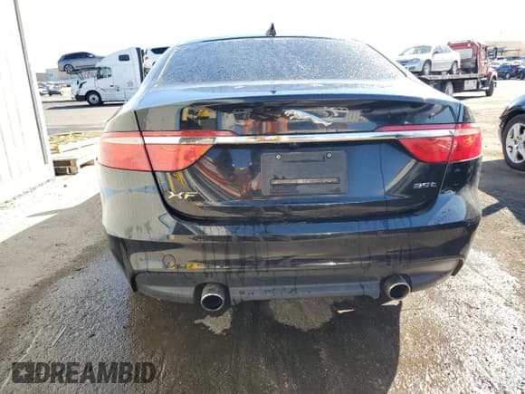 ✅ 2017 Jaguar XF 35t Premium • VIN: SAJBD4BV2HCY46381 • Lot: 50384745. Listed on Copart with 84,040 mi. Free auction sales archive from the USA and detailed vehicle history report at DreamBid. Image 6.