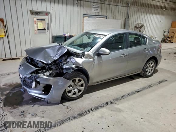 ✅ 2013 Mazda 3 i Sport • VIN: JM1BL1UP4D1826962 • Lot: 94915585. Listed on Copart with 129,471 mi. Free auction sales archive from the USA and detailed vehicle history report at DreamBid. Image 1.
