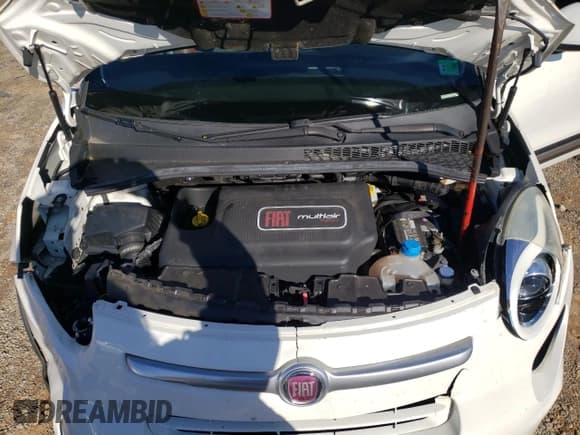 ✅ 2014 FIAT 500L Trekking • VIN: ZFBCFADH8EZ006992 • Лот: 90692285. Опубликован ранее на Copart с пробегом 81 983 миль. Бесплатный доступ к архиву аукционных продаж из США и подробный отчёт об истории автомобиля на DreamBid. Изображение 11.