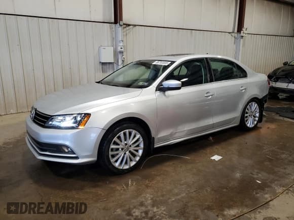 ✅ 2016 Volkswagen Jetta SEL • VIN: 3VWL17AJ9GM333697 • Lot: 86783005. Wystawiony na Copart z przebiegiem 79 863 mil. Bezpłatny archiwum sprzedaży aukcyjnych z USA i szczegółowy raport historii pojazdu na DreamBid. Zdjęcie 1.