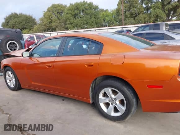 2011 Dodge Charger SE с VIN 2B3CL3CG9BH581934, выставлен на аукционе IAAI как лот 43278575 с пробегом 140 161 миль миль и . История ставок и продаж доступна на DreamBid. Изображение 15.