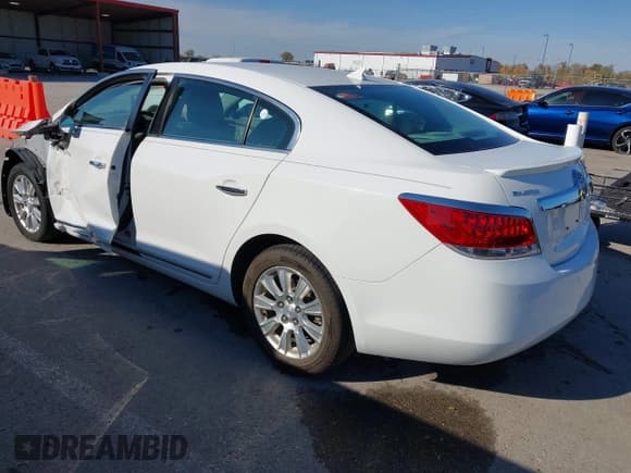 ✅ 2013 Buick LaCrosse Leather • VIN: 1G4GC5ER0DF327944 • Lot: 43626737. Wystawiony na IAAI z przebiegiem 54 691 mil. Bezpłatny archiwum sprzedaży aukcyjnych z USA i szczegółowy raport historii pojazdu na DreamBid. Zdjęcie 3.